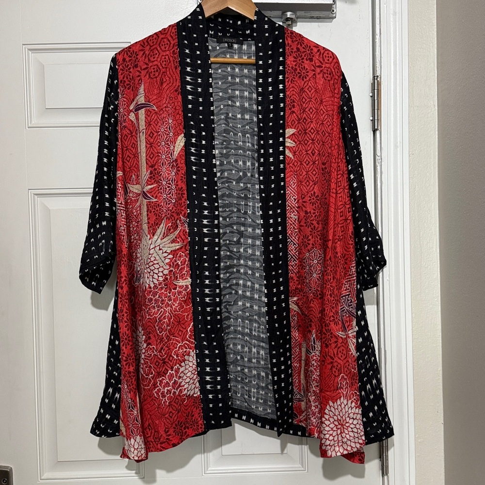 Dresser Womens Silk Elegant Red and Black Women's kimono Size M